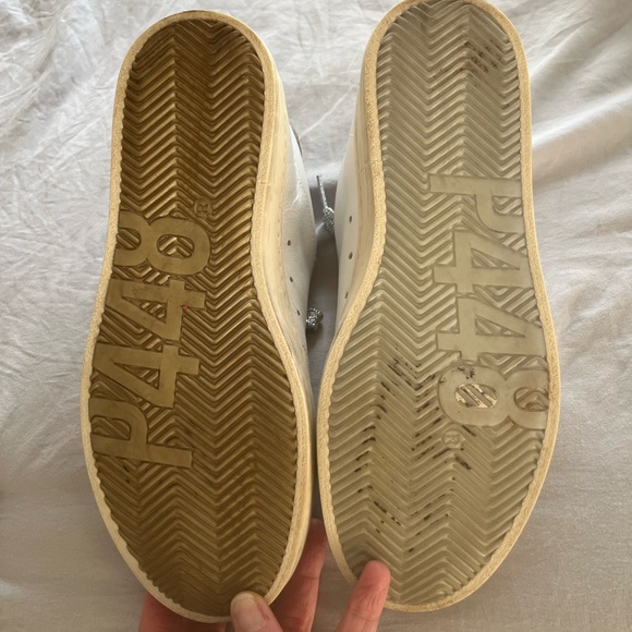 P448 White and Silver Sneakers with Minimalist Design and Light Rubber Sole - Picture 4 of 5